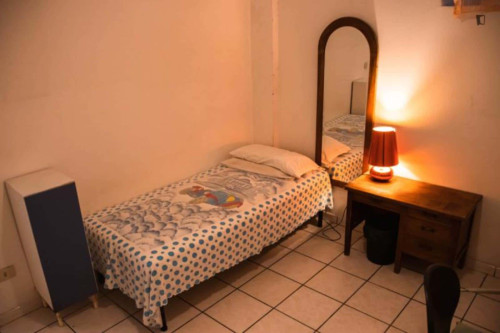 Room in Via Giovanni da Castel Bolognese, Roma with 4 bedrooms
