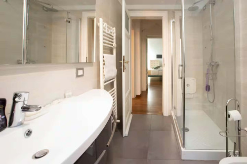 Apartment in Via Luigi Settembrini, Milano for 110 m² with 2 bedrooms