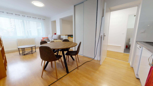 Apartment in Avenue Rhin et Danube, Grenoble for 42 m² with 1 bedroom