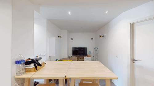 Room in Avenue Jules Ferry, Annemasse for 79 m² with 3 bedrooms