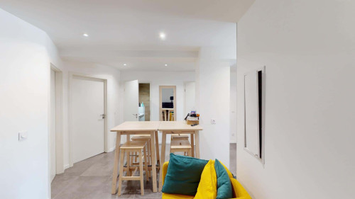 Room in Avenue Jules Ferry, Annemasse for 79 m² with 3 bedrooms