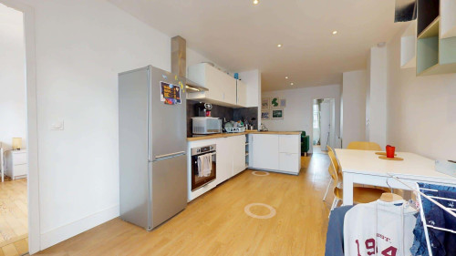 Room in Rue Charles Lory, Grenoble for 88 m² with 4 bedrooms