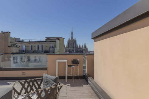 Central Tower S. Babila - Elegante trilocale con rooftop