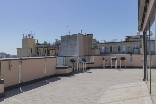 Central Tower S. Babila - Elegante trilocale con rooftop - Gallery - 2