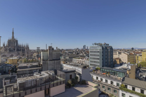Central Tower S. Babila - Elegante trilocale con rooftop