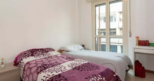 Posto letto in camera condivisa in appartamento con 4 camere a Sesto San Giovanni