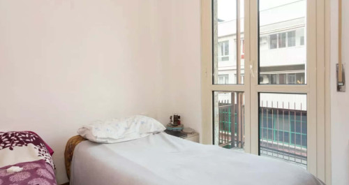 Posto letto in camera condivisa in appartamento con 4 camere a Sesto San Giovanni