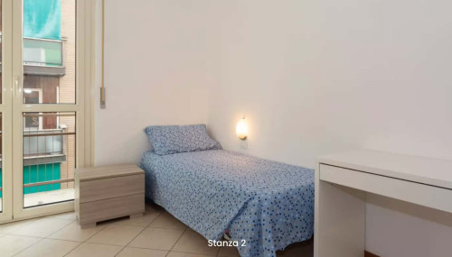 Posto letto 1 in camera condivisa in appartamento con 4 camere a Sesto San Giovanni