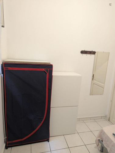 Single Bedroom in a shared apartment in Rome