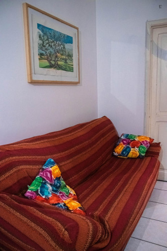 Single bedroom, with private bathroom, in 4-bedroom apartment - Gallery - 6