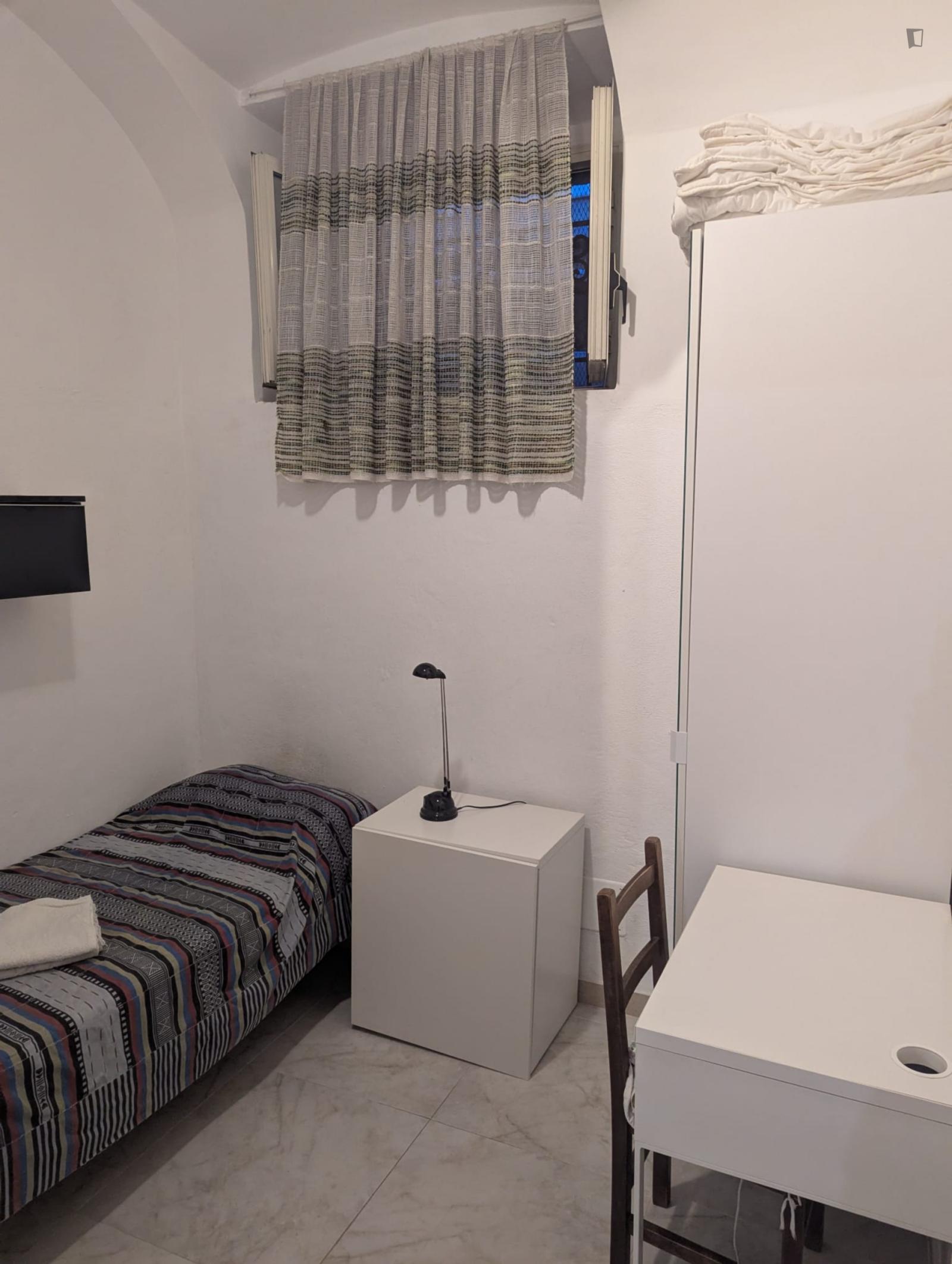 Single Bedroom, With Private Bathroom, In 4-Bedroom Apartment - 1