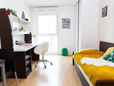 Studio With Balcony - 1