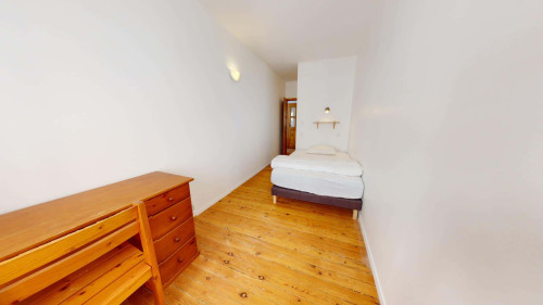 Room in Rue du Pont Cotton, Lyon for 85 m² with 4 bedrooms