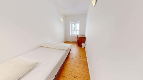 Room in Rue du Pont Cotton, Lyon for 85 m² with 4 bedrooms