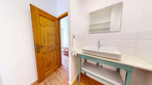 Room in Rue du Pont Cotton, Lyon for 85 m² with 4 bedrooms