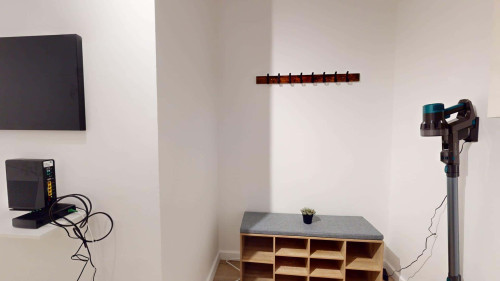Room in Avenue du 25ème Régiment de Tirailleurs Sénégalais, Lyon for 77 m² with 5 bedrooms - Gallery - 6