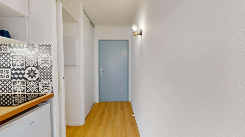Apartment in Avenue Général de Gaulle, Bron for 20 m² with 1 bedroom - Gallery - 8