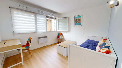Apartment in Avenue Général de Gaulle, Bron for 20 m² with 1 bedroom