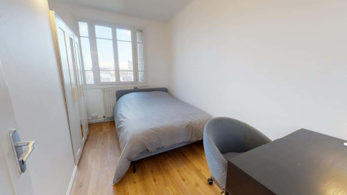 Room in Rue Professeur Joseph Nicolas, Lyon for 80 m² with 4 bedrooms