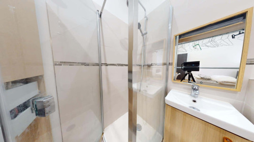 Room in Rue de la Vieille, Lyon for 75 m² with 4 bedrooms - Gallery - 14
