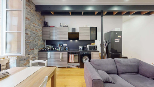 Room in Rue de la Vieille, Lyon for 75 m² with 4 bedrooms