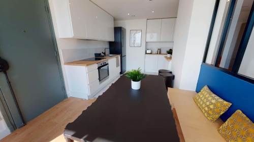 Room in Rue Edouard Branly, Bron for 85 m² with 5 bedrooms - Gallery - 7