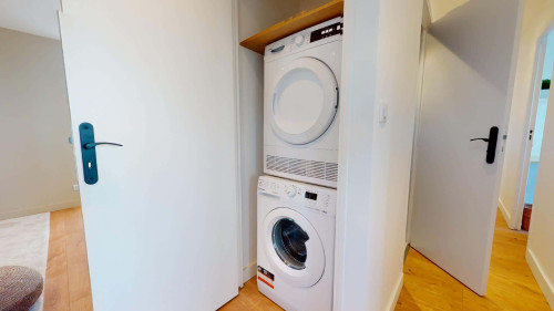 Room in Rue Edouard Branly, Bron for 85 m² with 5 bedrooms - Gallery - 6