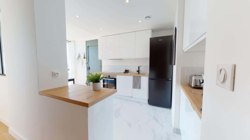 Room in Rue Edouard Branly, Bron for 85 m² with 5 bedrooms - Gallery - 9
