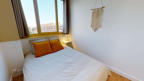 Room in Rue Edouard Branly, Bron for 85 m² with 5 bedrooms - Gallery - 16