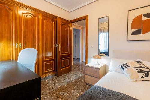Habitación 6 - 42 Burjassot 93 -pta 11