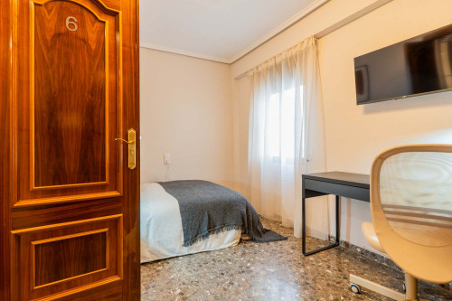 Habitación 6 - 42 Burjassot 93 -pta 11
