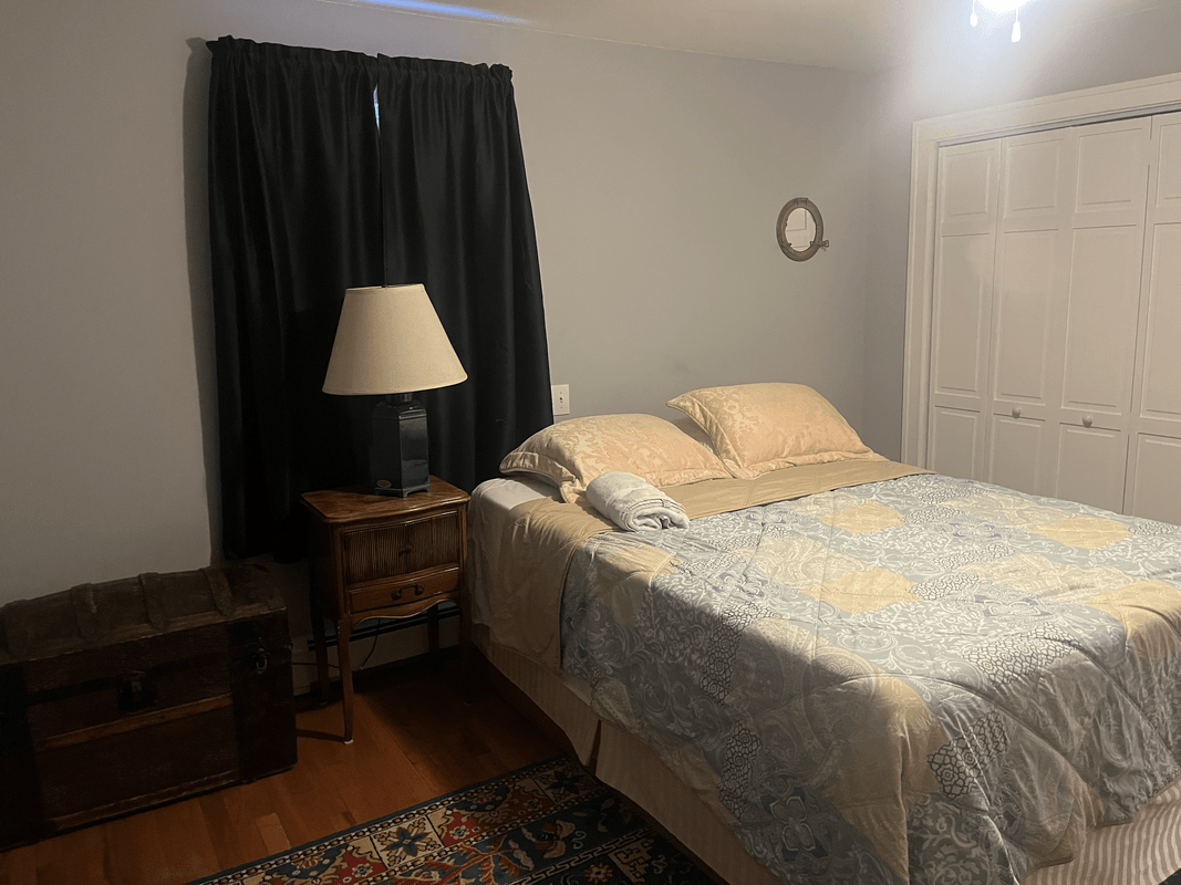 Bedroom 2 Queen Bed(Full Room) - 1