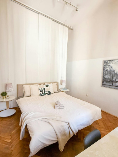 Vörösmarty utca, Budapest
