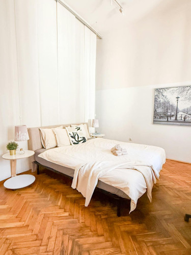 Vörösmarty utca, Budapest