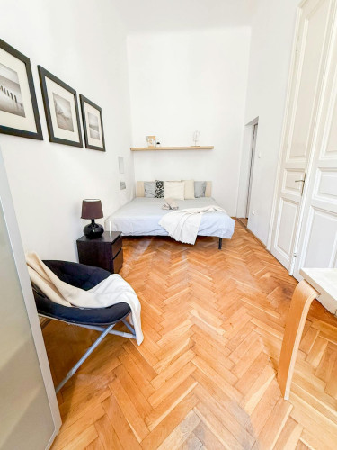 Vörösmarty utca, Budapest