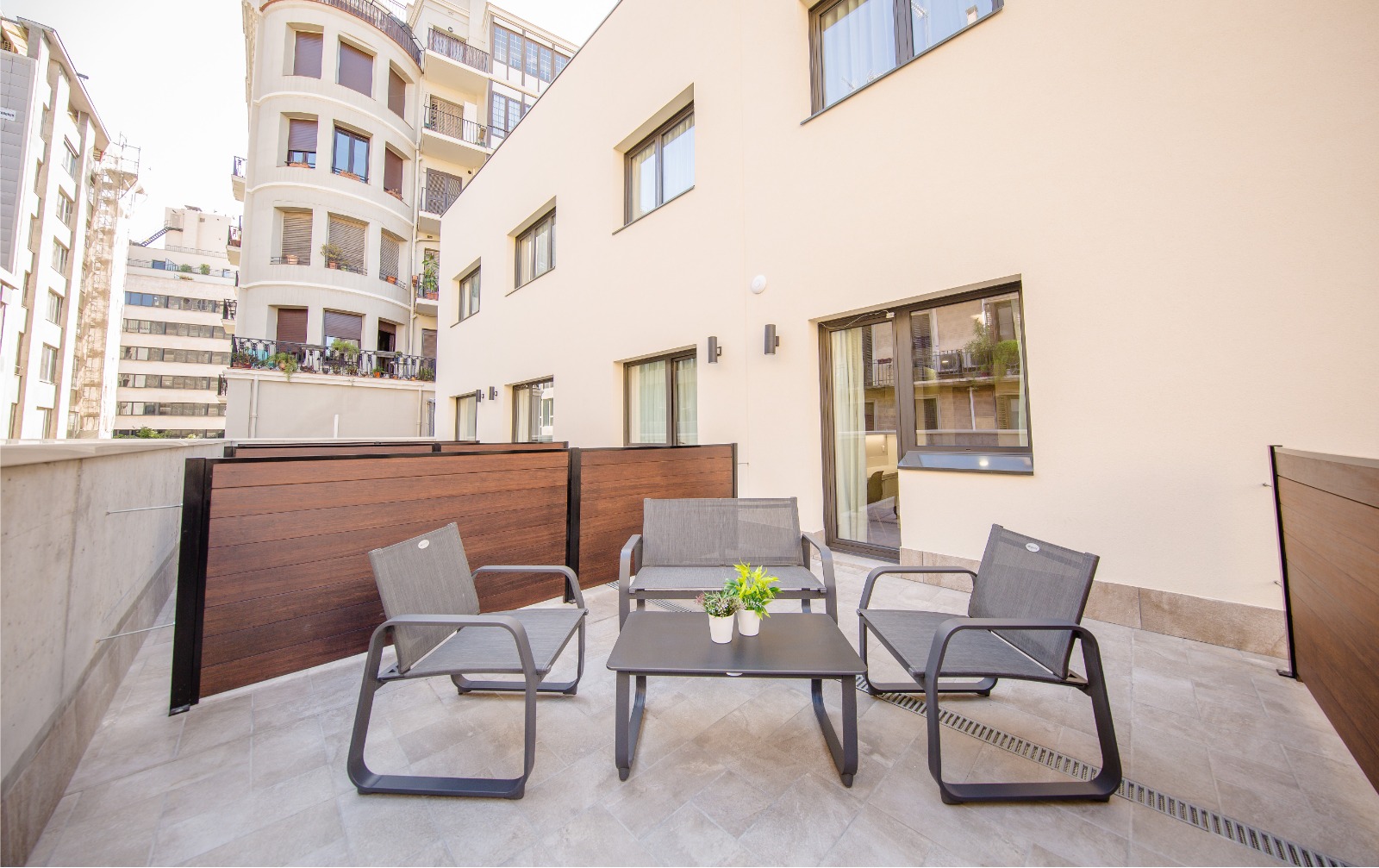  Individual Large Room With Private Terrace  -  Xior Paseo de Gracia  - Gallery -  3