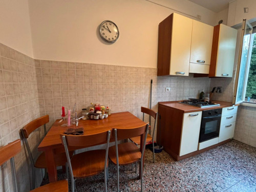 Single Bedroom in a 3-Bedroom Apartment in Rome - Gallery - 11