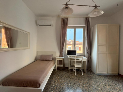 Single Bedroom in a 3-Bedroom Apartment in Rome - Gallery - 6