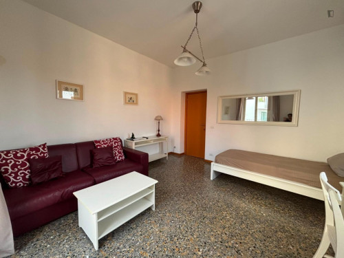 Single Bedroom in a 3-Bedroom Apartment in Rome