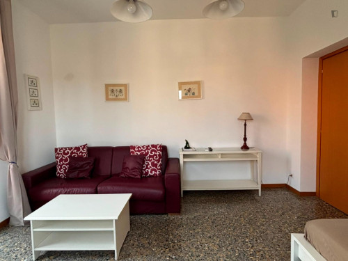 Single Bedroom in a 3-Bedroom Apartment in Rome