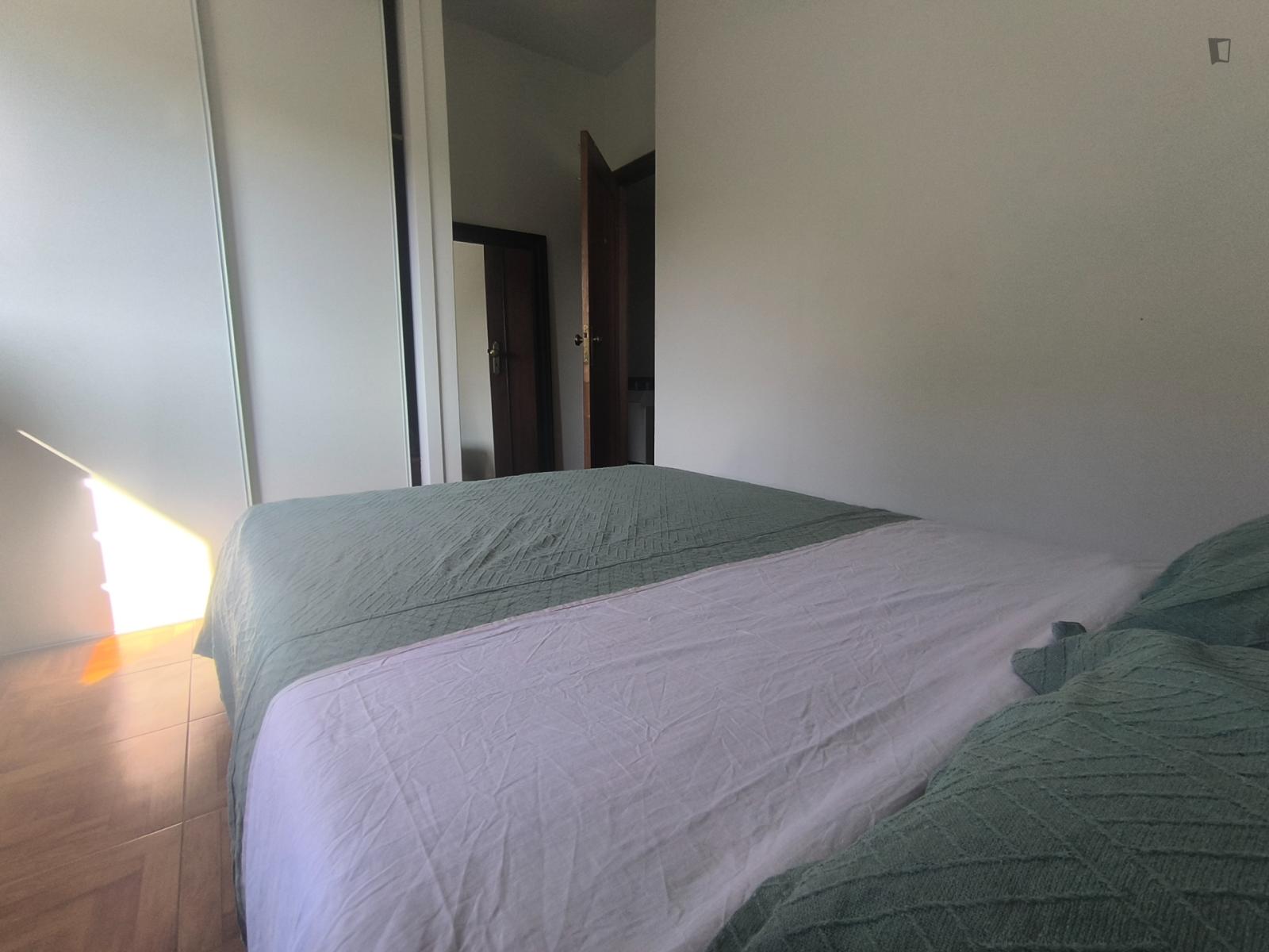 Lovely Double Bedroom In A 5-Bedroom Flat - 1