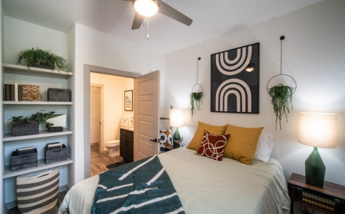 Signature Hartwell Village - Gallery - 36