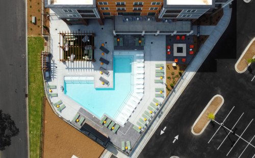 Signature Hartwell Village - Gallery - 24