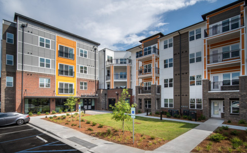 Signature Hartwell Village  - Gallery -  4