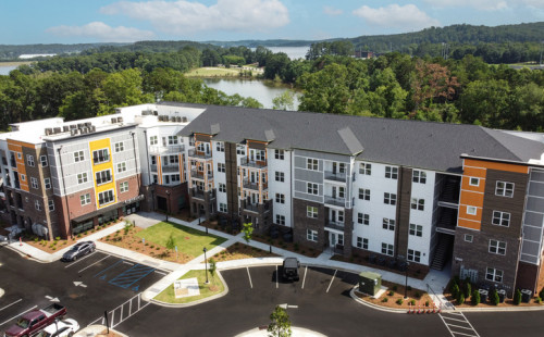 Signature Hartwell Village  - Gallery -  5