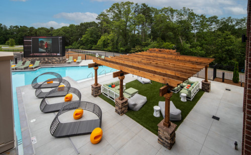 Signature Hartwell Village - Gallery - 10