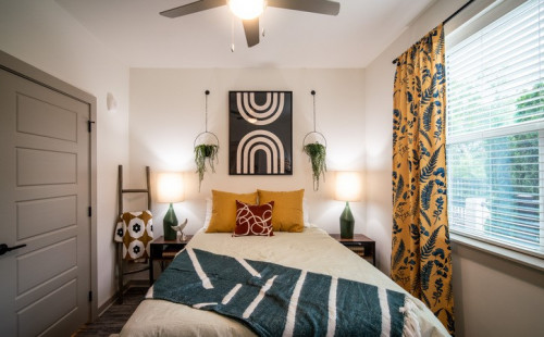 Signature Hartwell Village - Gallery - 28