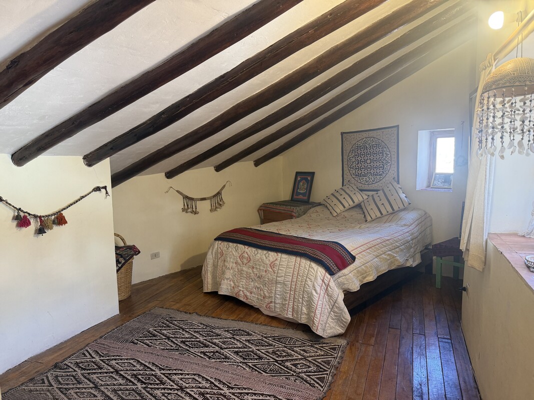 Bedroom With Wooden Rafters(Full Room) - 1