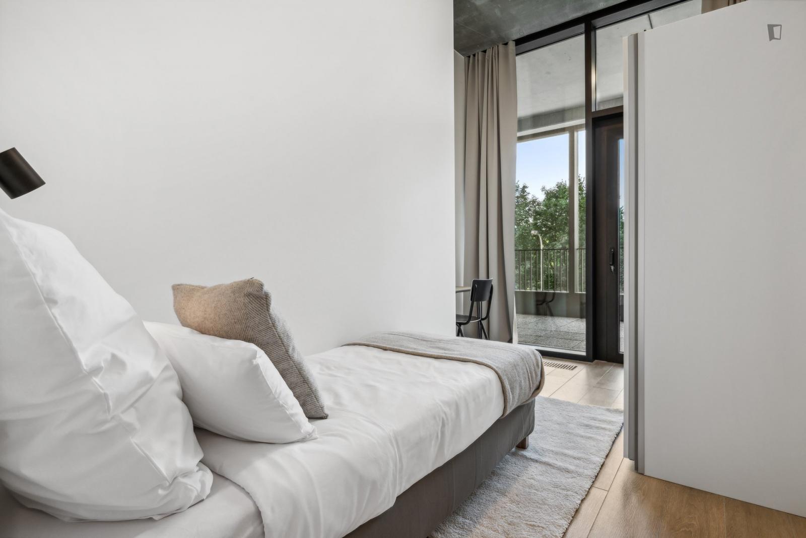 Pleasant Single Bedroom In A Modern Shared Flat In A Well-Connected Location - 1