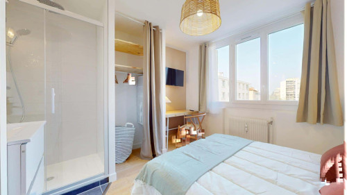 Chambre 3 - LONGEFER P